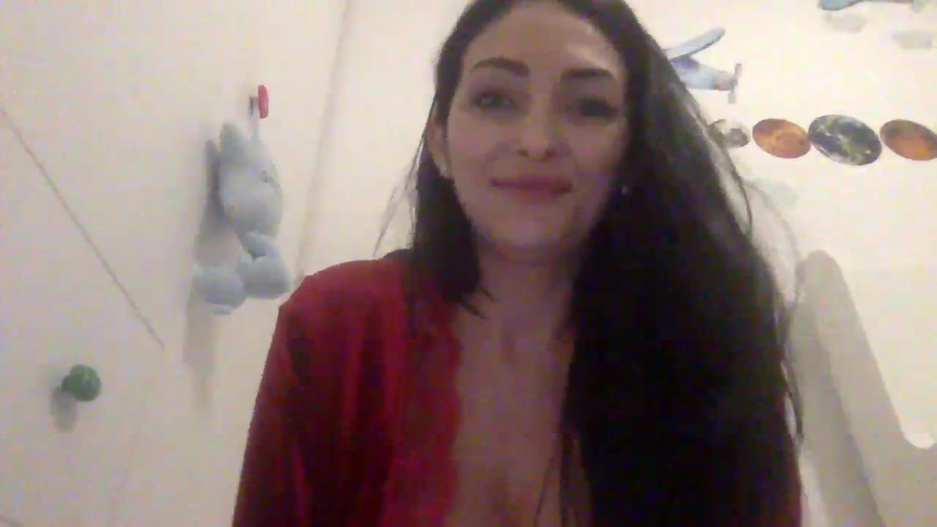Gallery image thumbnail from Julia0410's myfreecams stream on, 01/06/2024, 15:37 image 7 of 20