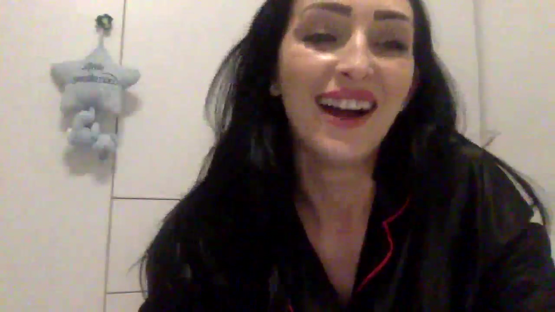 Gallery image thumbnail from Julia0410's myfreecams stream on, 01/07/2024, 17:36 image 13 of 20