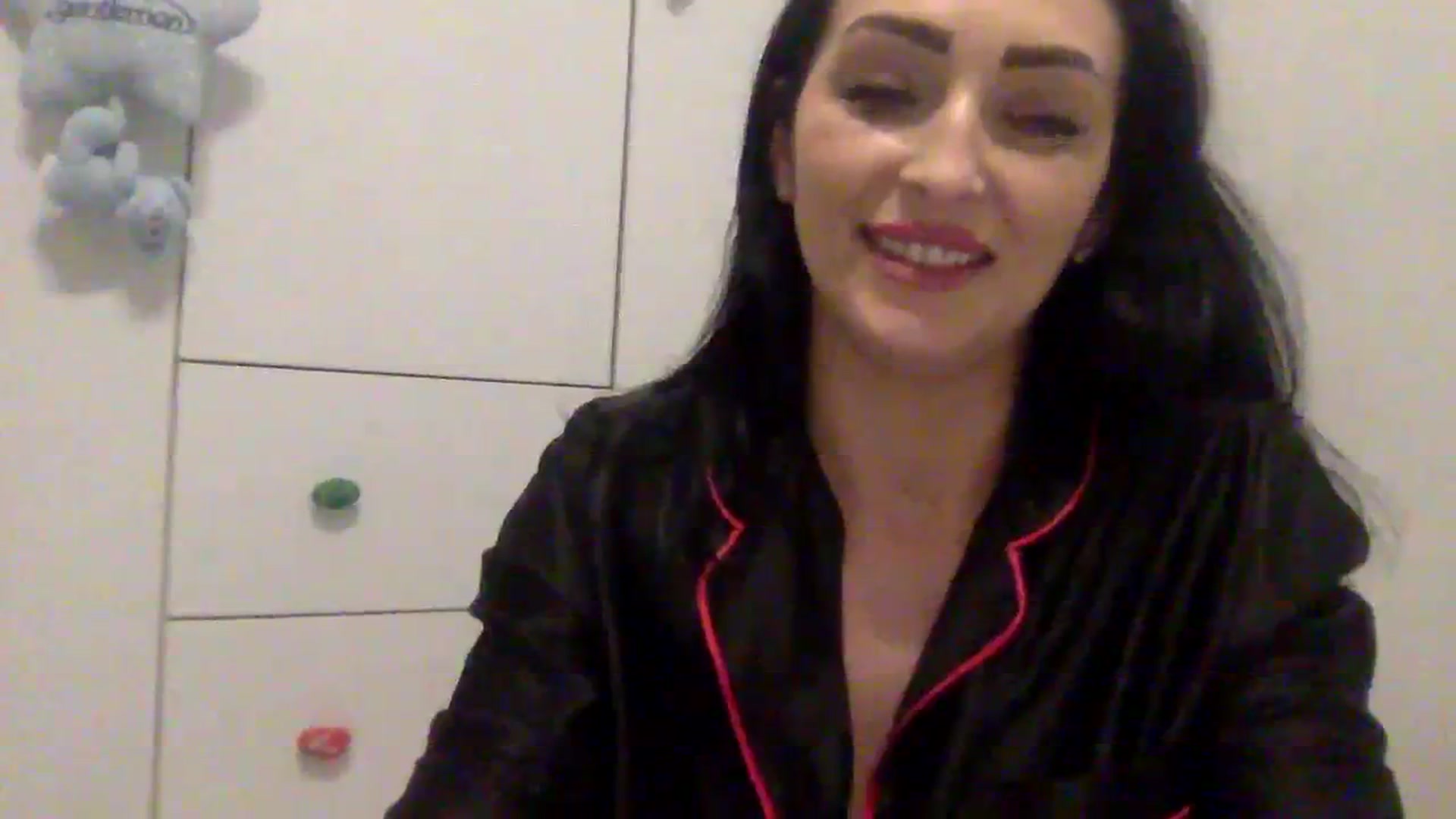 Gallery image thumbnail from Julia0410's myfreecams stream on, 01/07/2024, 17:36 image 19 of 20