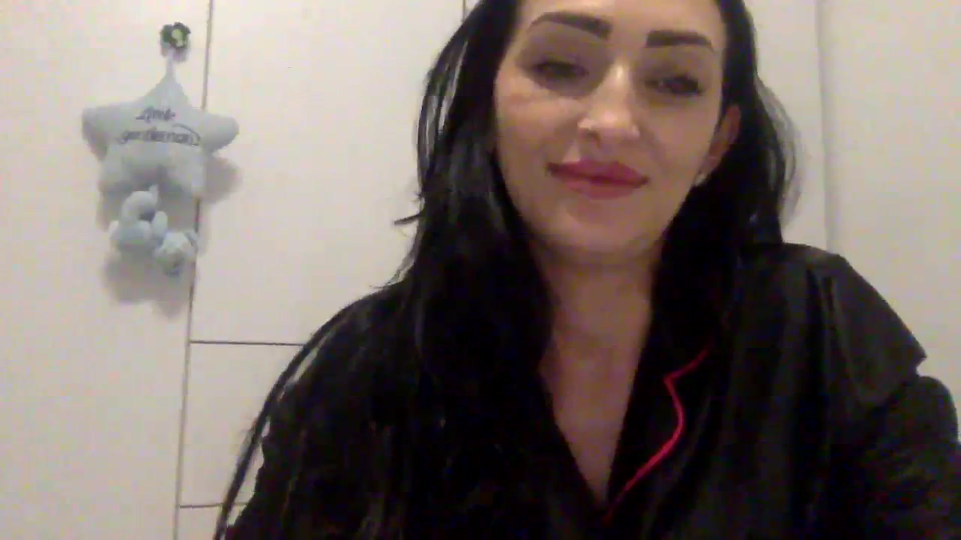 Gallery image thumbnail from Julia0410's myfreecams stream on, 01/07/2024, 17:36 image 11 of 20