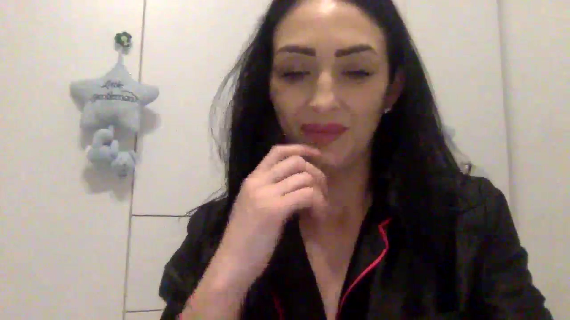 Gallery image thumbnail from Julia0410's myfreecams stream on, 01/07/2024, 17:36 image 4 of 20