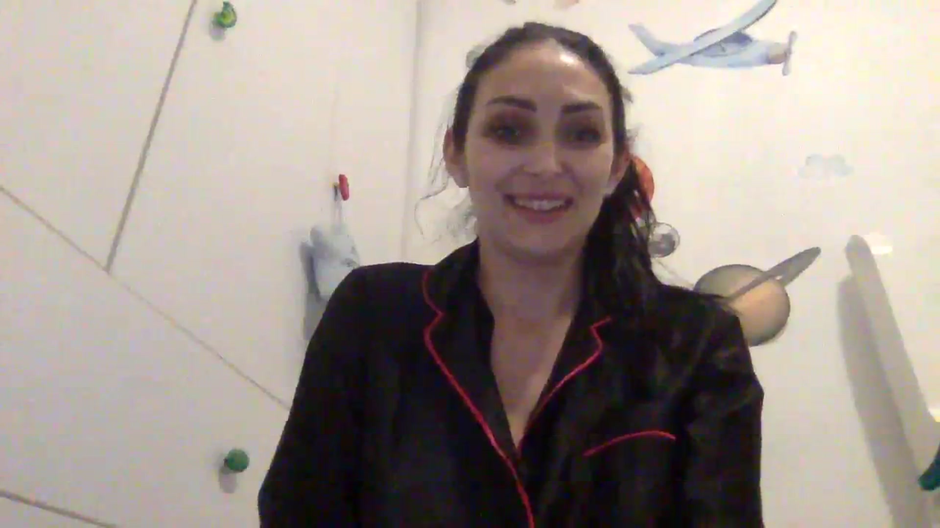 Gallery image thumbnail from Julia0410's myfreecams stream on, 01/08/2024, 13:42 image 20 of 20