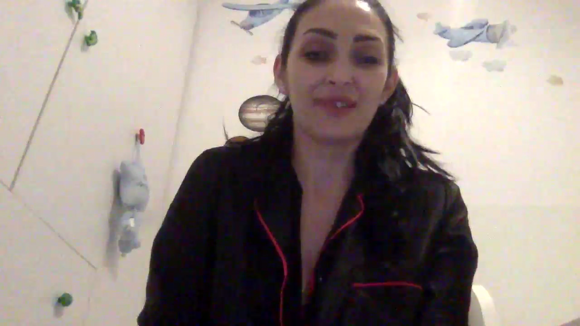 Gallery image thumbnail from Julia0410's myfreecams stream on, 01/08/2024, 13:42 image 2 of 20