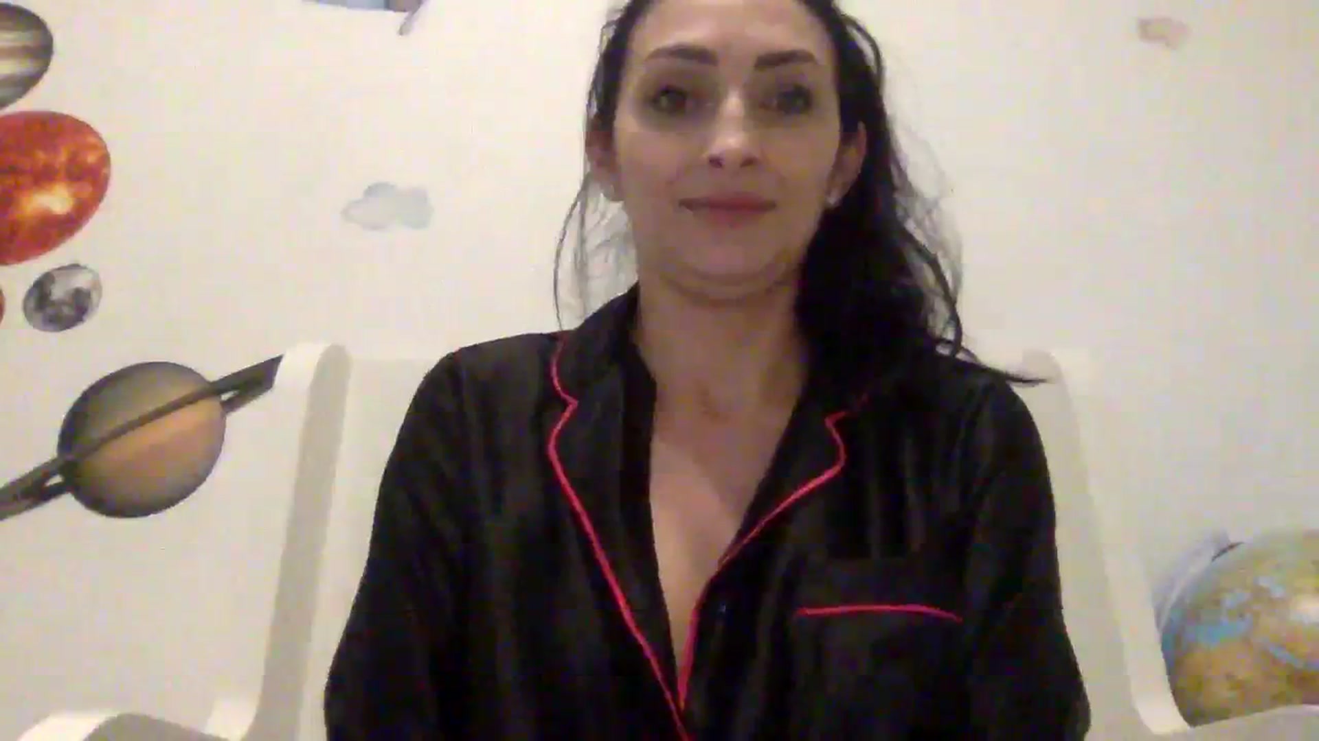 Gallery image thumbnail from Julia0410's myfreecams stream on, 01/08/2024, 16:38 image 11 of 20