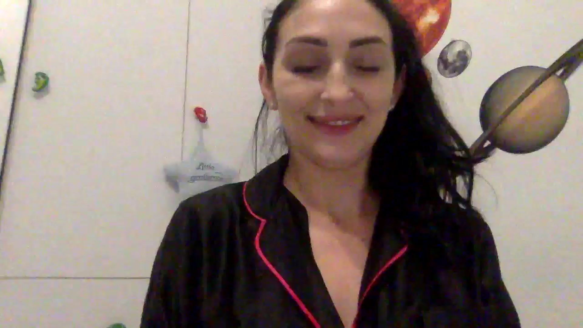 Gallery image thumbnail from Julia0410's myfreecams stream on, 01/08/2024, 17:17 image 5 of 20