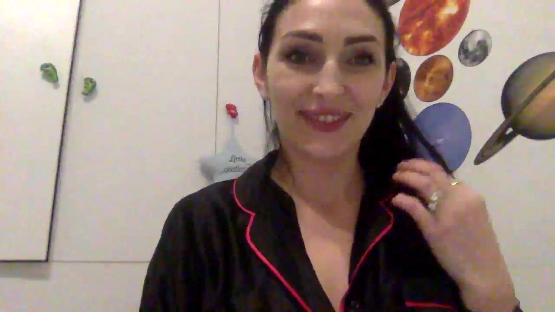 Gallery image thumbnail from Julia0410's myfreecams stream on, 01/08/2024, 17:17 image 4 of 20