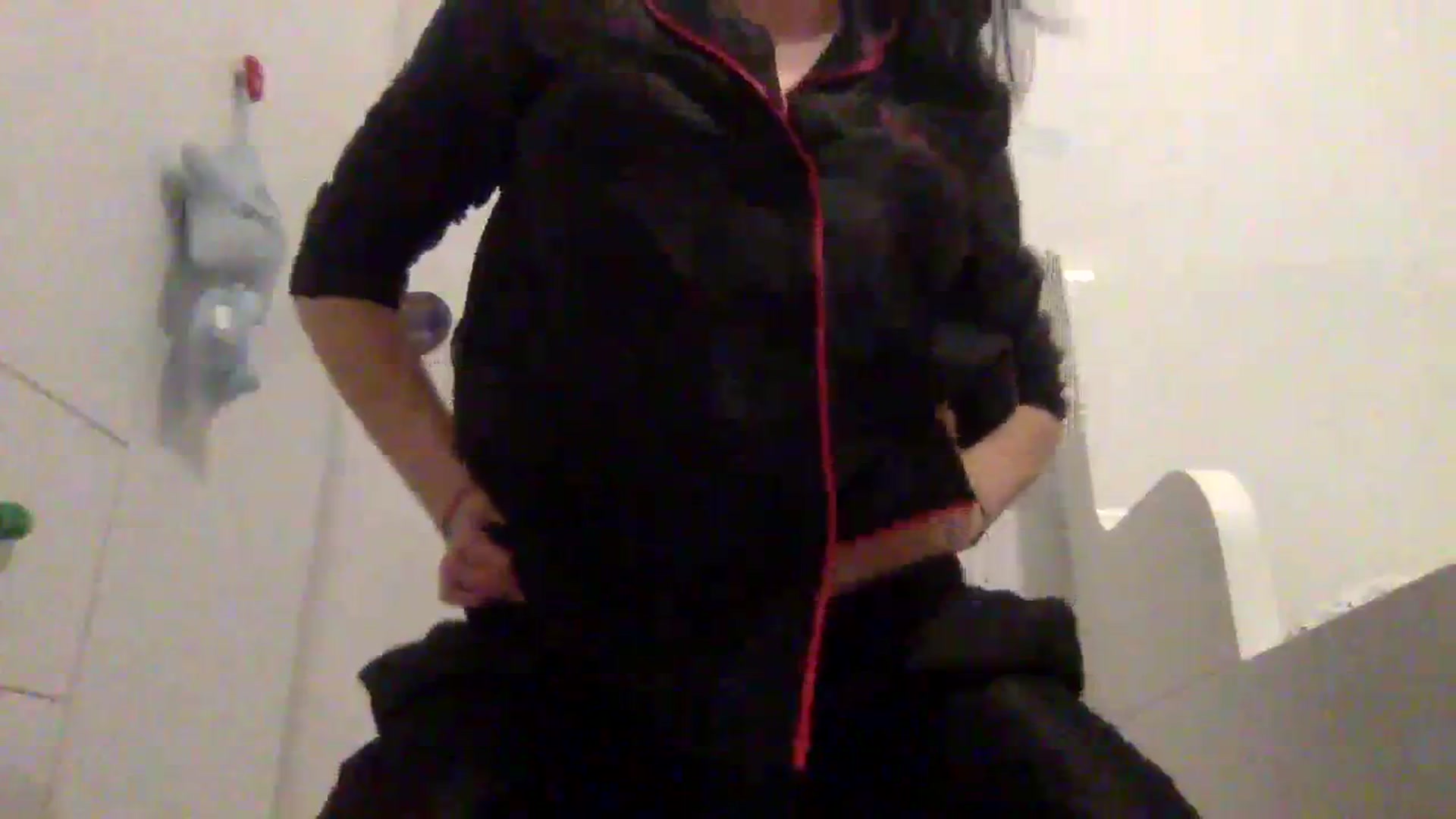 Gallery image thumbnail from Julia0410's myfreecams stream on, 01/08/2024, 19:08 image 10 of 20
