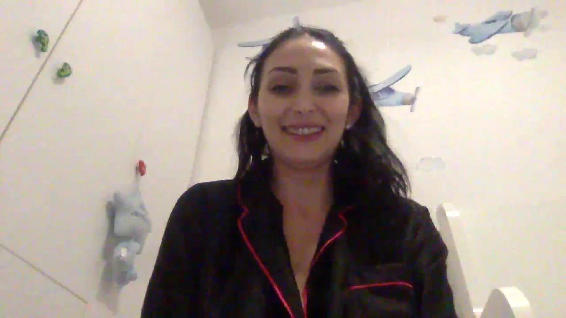 Gallery image thumbnail from Julia0410's myfreecams stream on, 01/08/2024, 19:08 image 20 of 20