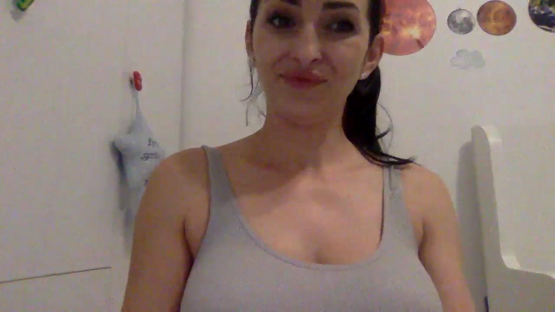 Gallery image thumbnail from Julia0410's myfreecams stream on, 01/10/2024, 17:57 image 15 of 20