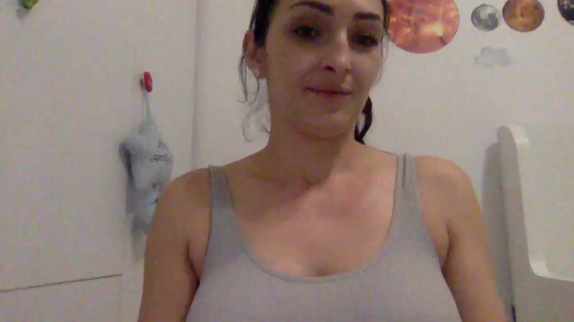 Gallery image thumbnail from Julia0410's myfreecams stream on, 01/10/2024, 17:57 image 19 of 20