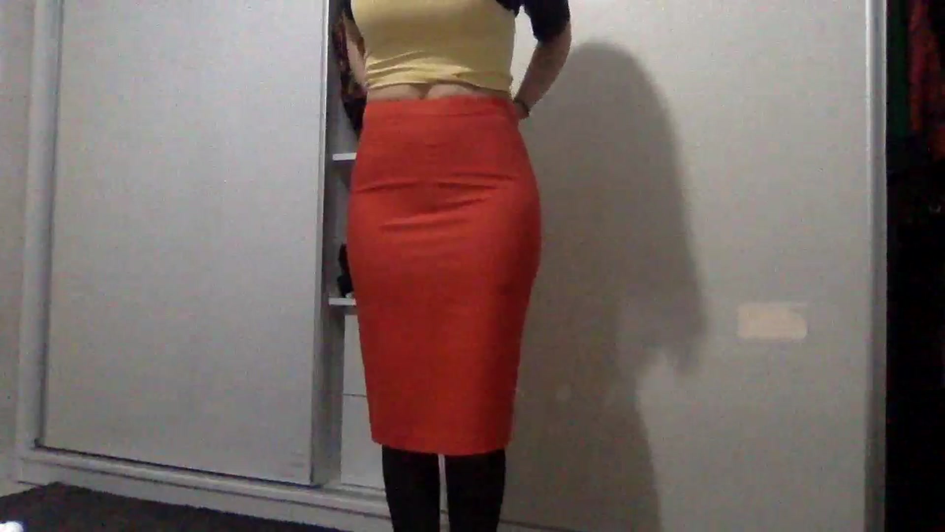Gallery image thumbnail from Julia0410's myfreecams stream on, 01/21/2024, 16:17 image 8 of 20