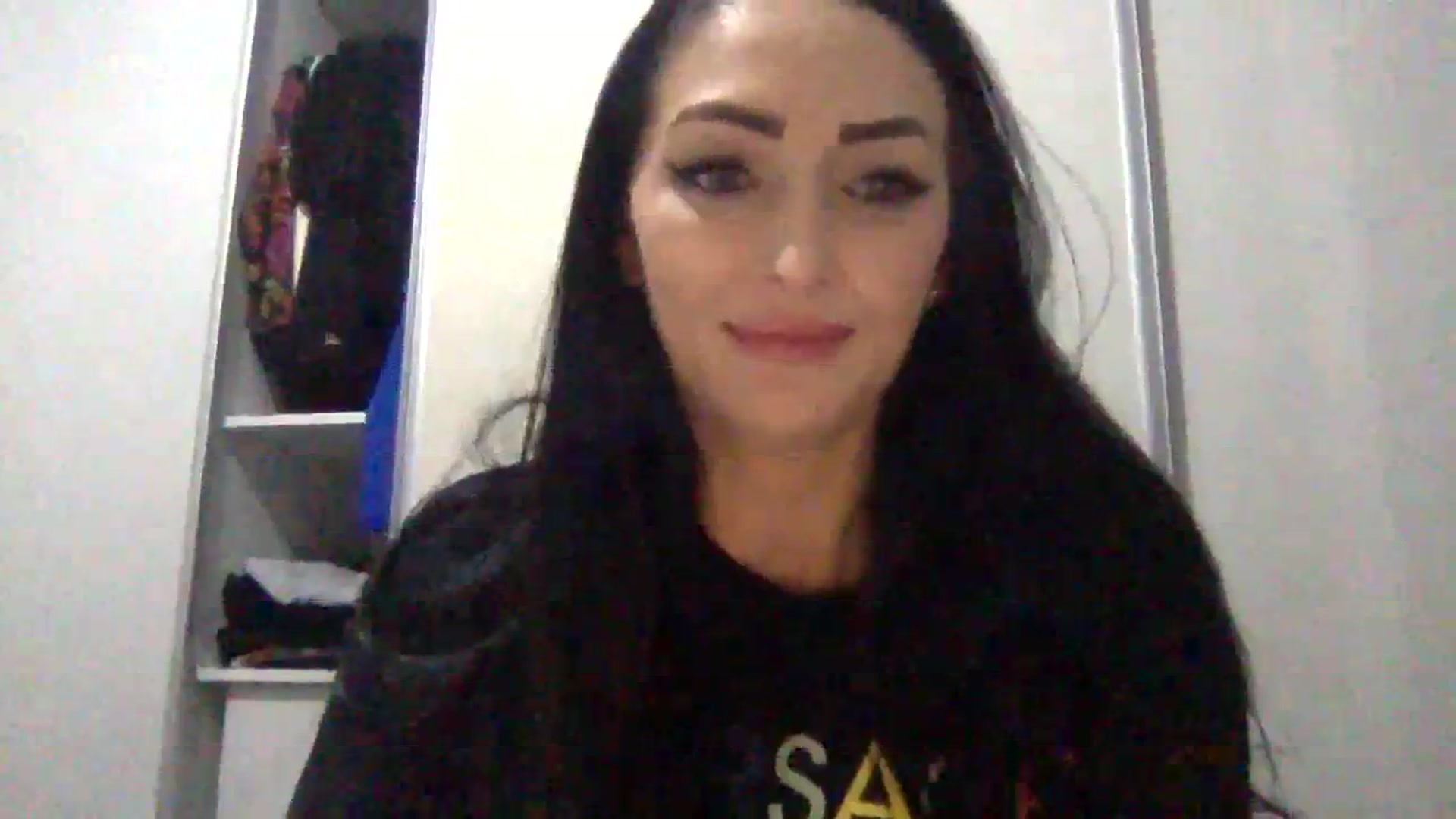 Gallery image thumbnail from Julia0410's myfreecams stream on, 01/21/2024, 16:17 image 6 of 20