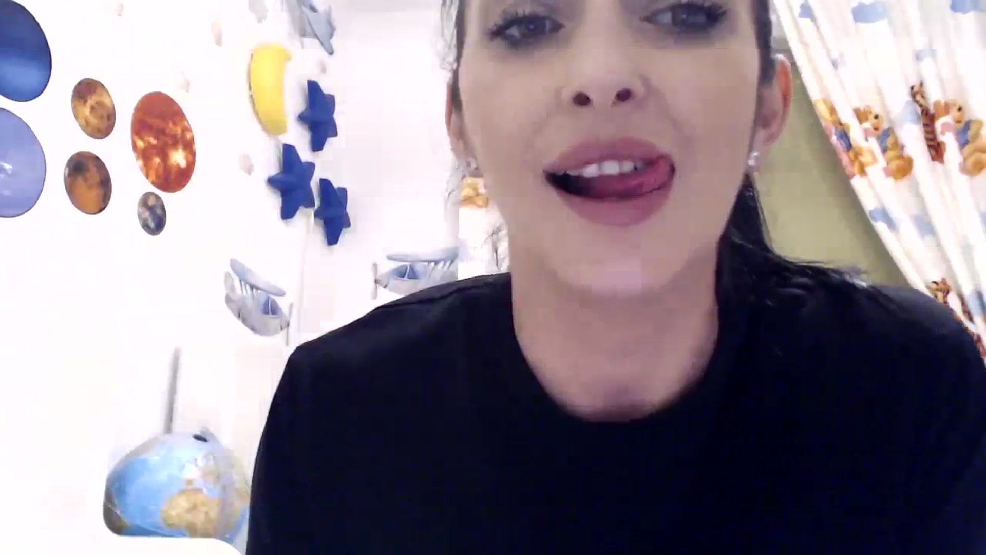 Gallery image thumbnail from Julia0410's myfreecams stream on, 01/25/2024, 17:31 image 2 of 20