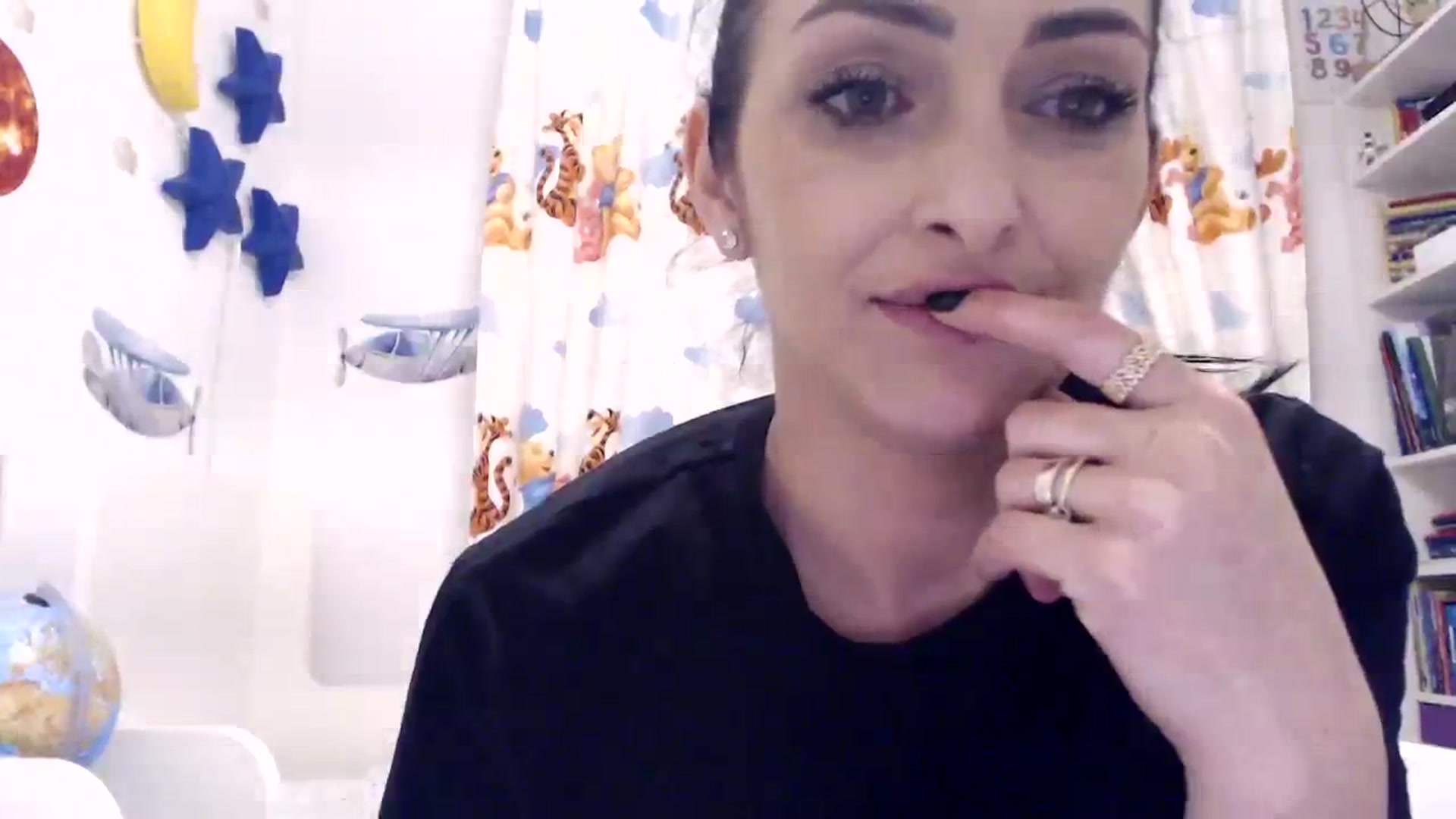 Gallery image thumbnail from Julia0410's myfreecams stream on, 01/25/2024, 17:31 image 11 of 20