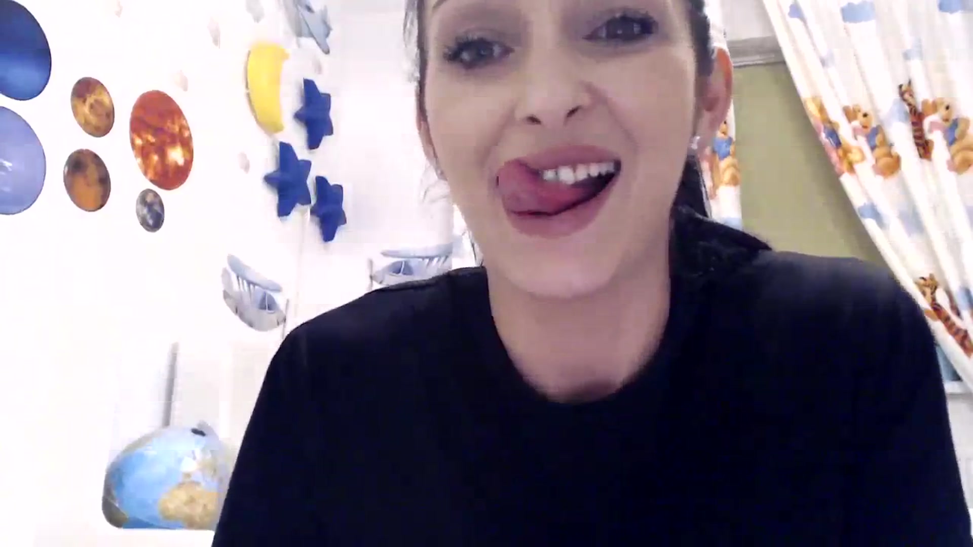 Gallery image thumbnail from Julia0410's myfreecams stream on, 01/25/2024, 17:31 image 4 of 20