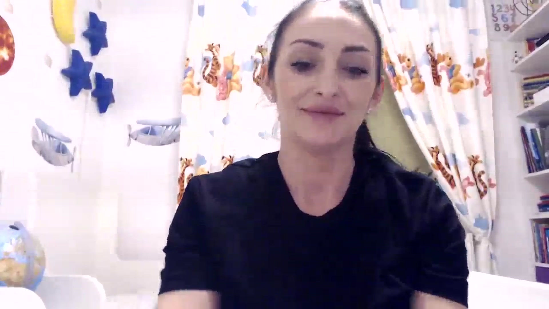 Gallery image thumbnail from Julia0410's myfreecams stream on, 01/25/2024, 17:31 image 9 of 20