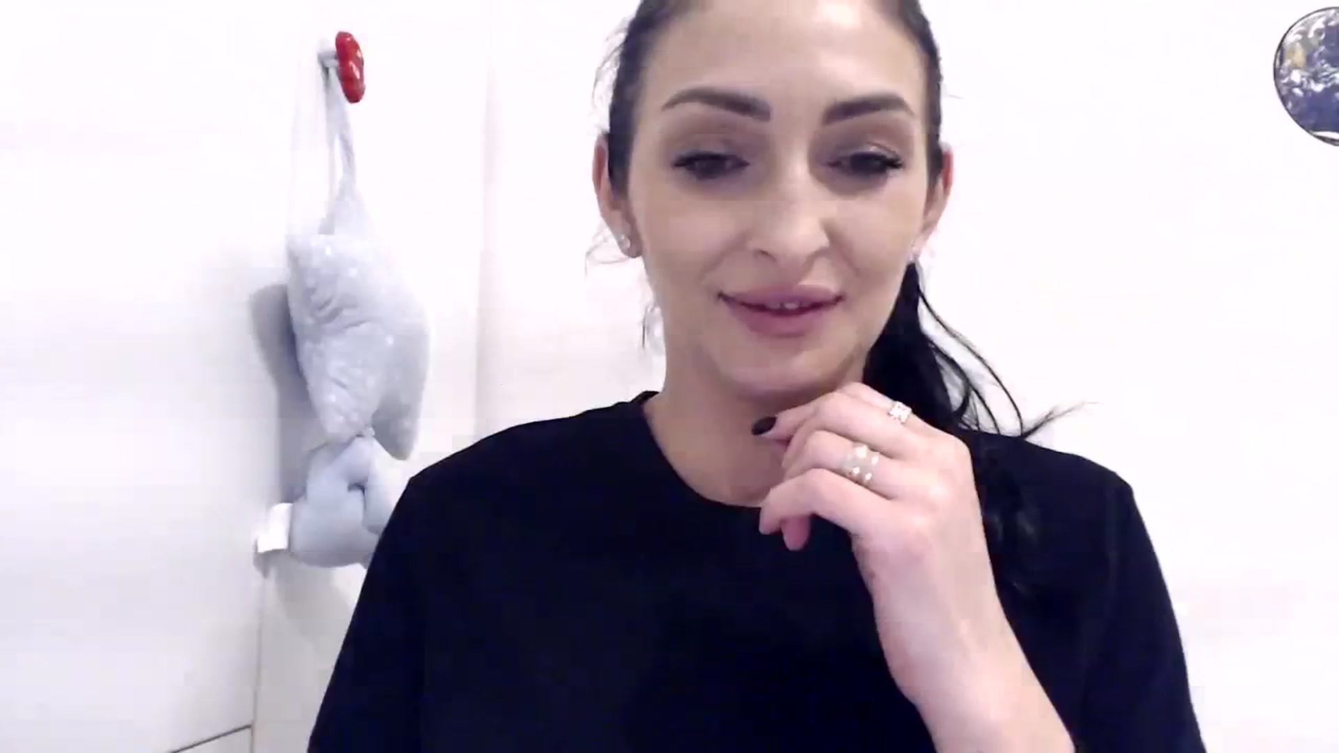 Gallery image thumbnail from Julia0410's myfreecams stream on, 01/25/2024, 17:31 image 20 of 20