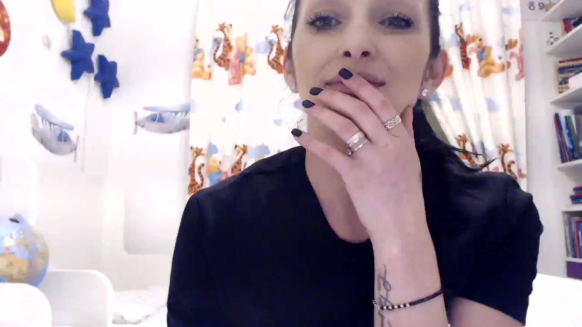 Gallery image thumbnail from Julia0410's myfreecams stream on, 01/25/2024, 17:31 image 13 of 20