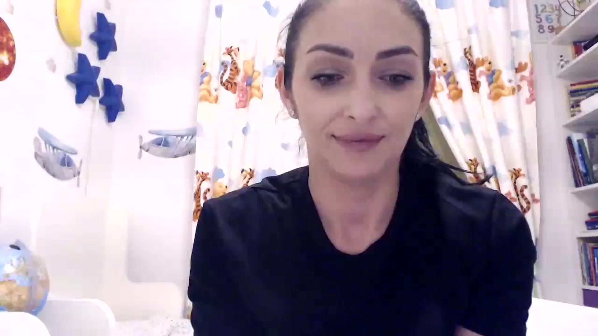 Gallery image thumbnail from Julia0410's myfreecams stream on, 01/25/2024, 17:31 image 12 of 20
