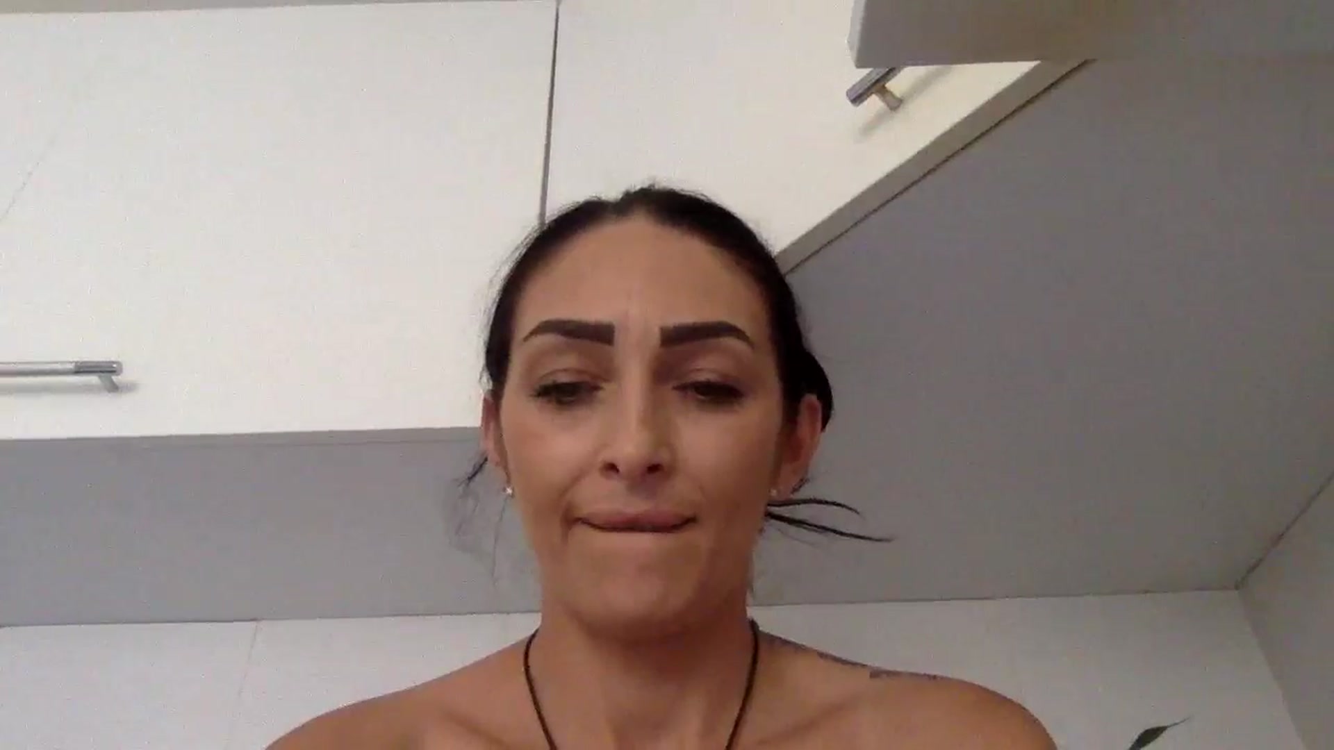 Gallery image thumbnail from Julia0410's myfreecams stream on, 08/01/2024, 10:50 image 10 of 20