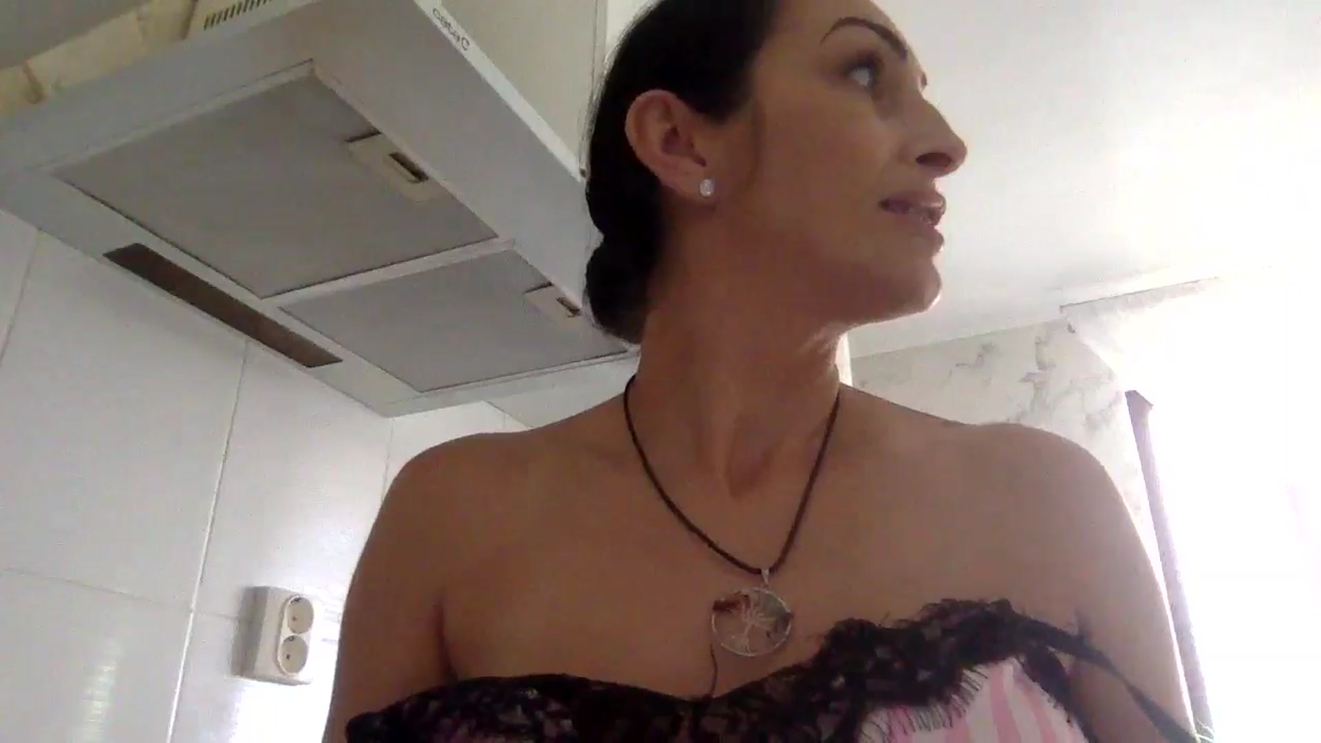 Gallery image thumbnail from Julia0410's myfreecams stream on, 08/01/2024, 10:50 image 12 of 20