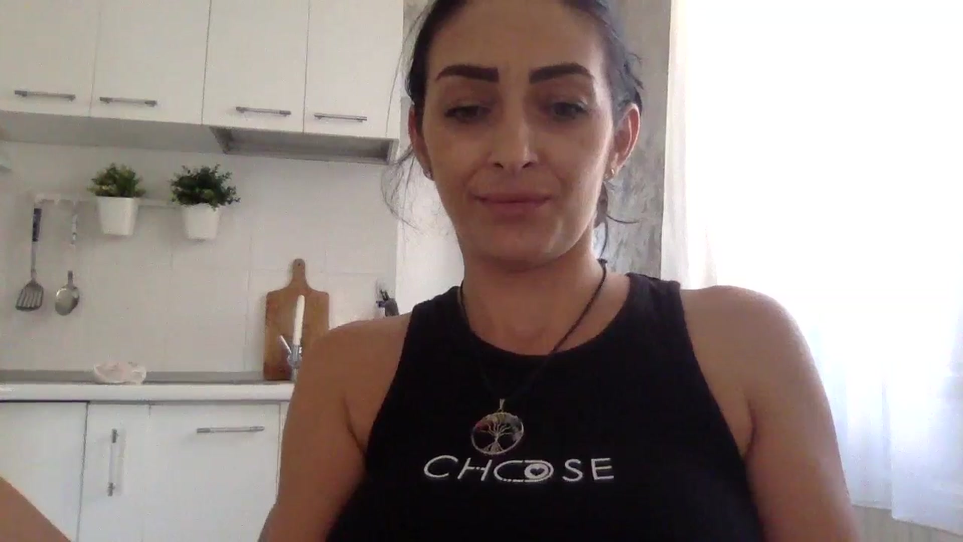 Gallery image thumbnail from Julia0410's myfreecams stream on, 08/01/2024, 14:28 image 7 of 20