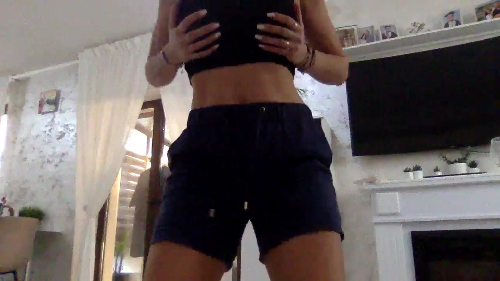 Gallery image thumbnail from Julia0410's myfreecams stream on, 08/01/2024, 17:08 image 13 of 20
