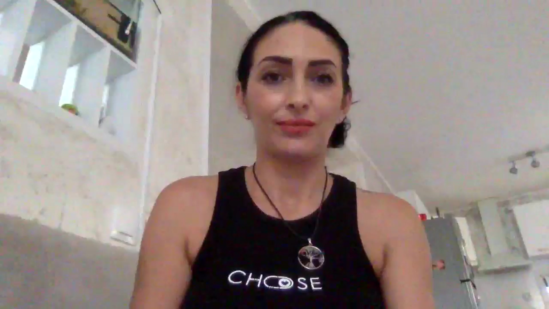 Gallery image thumbnail from Julia0410's myfreecams stream on, 08/01/2024, 17:08 image 6 of 20