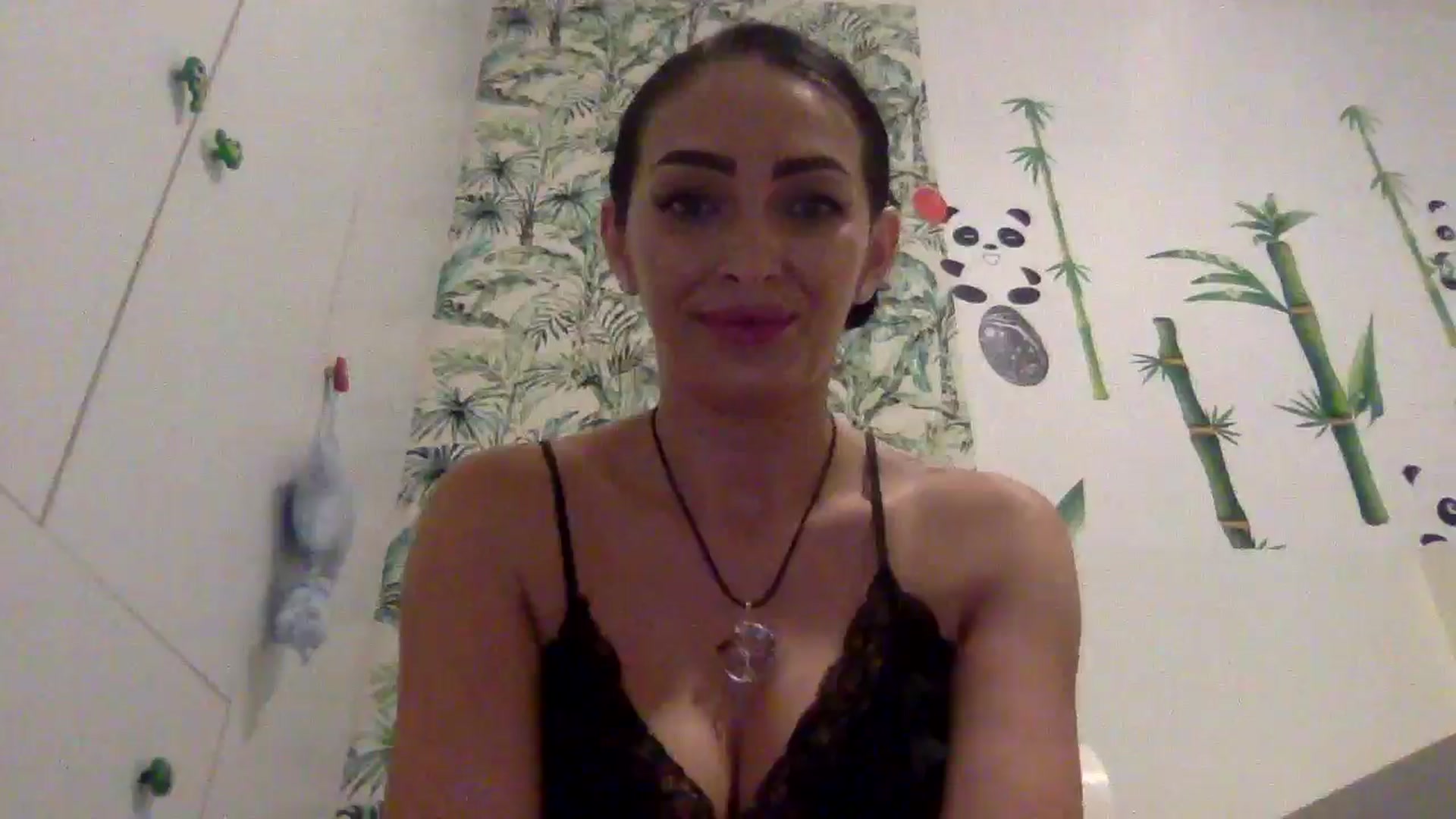 Gallery image thumbnail from Julia0410's myfreecams stream on, 08/06/2024, 11:33 image 9 of 20