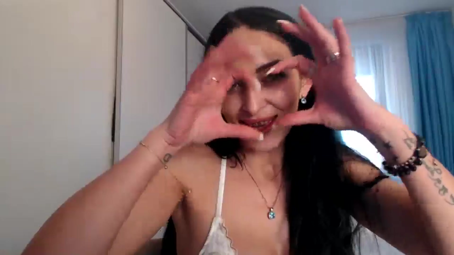 Gallery image thumbnail from Julia0410's myfreecams stream on, 01/01/2025, 14:43 image 6 of 20