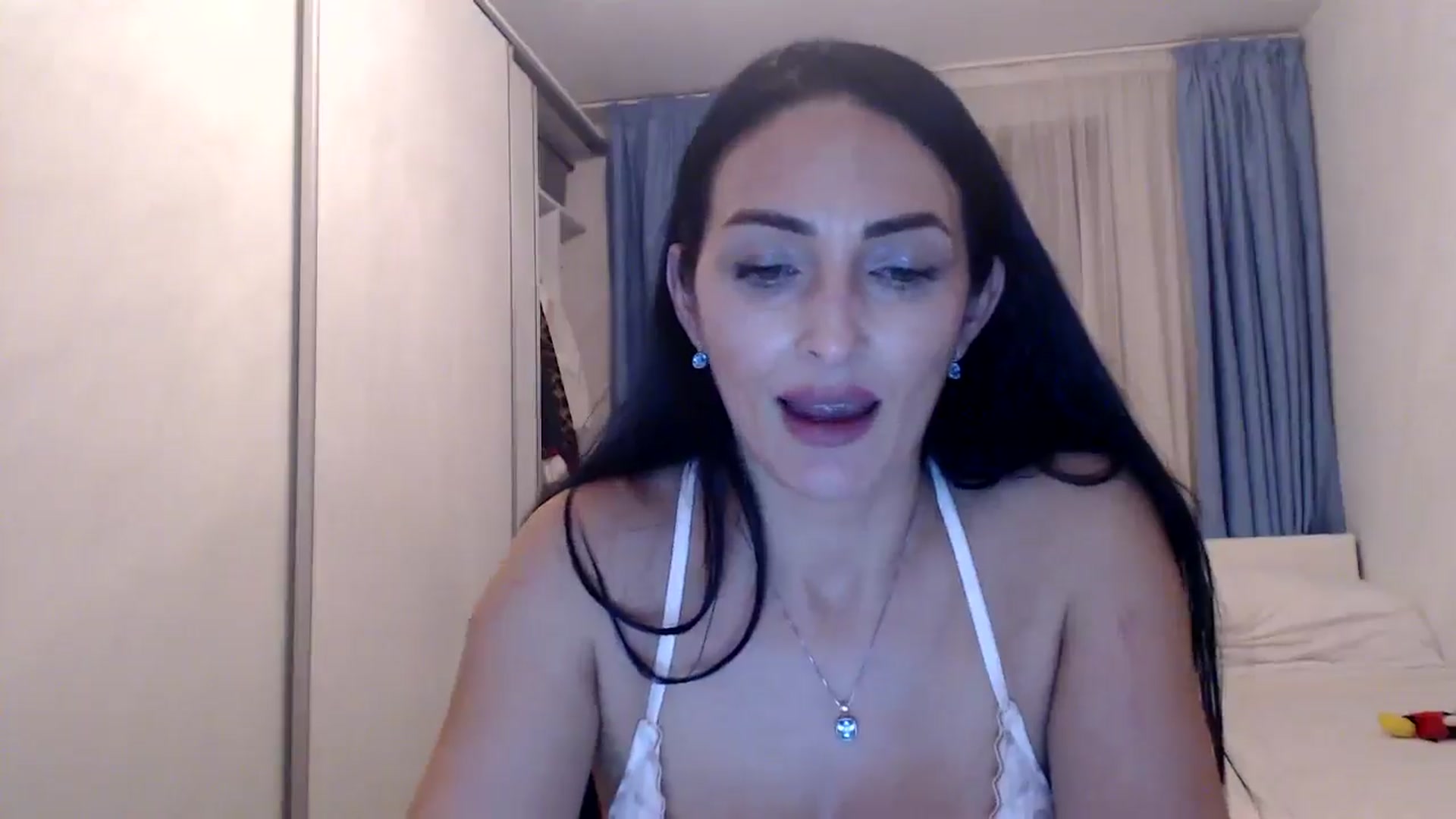 Gallery image thumbnail from Julia0410's myfreecams stream on, 01/01/2025, 18:13 image 5 of 20