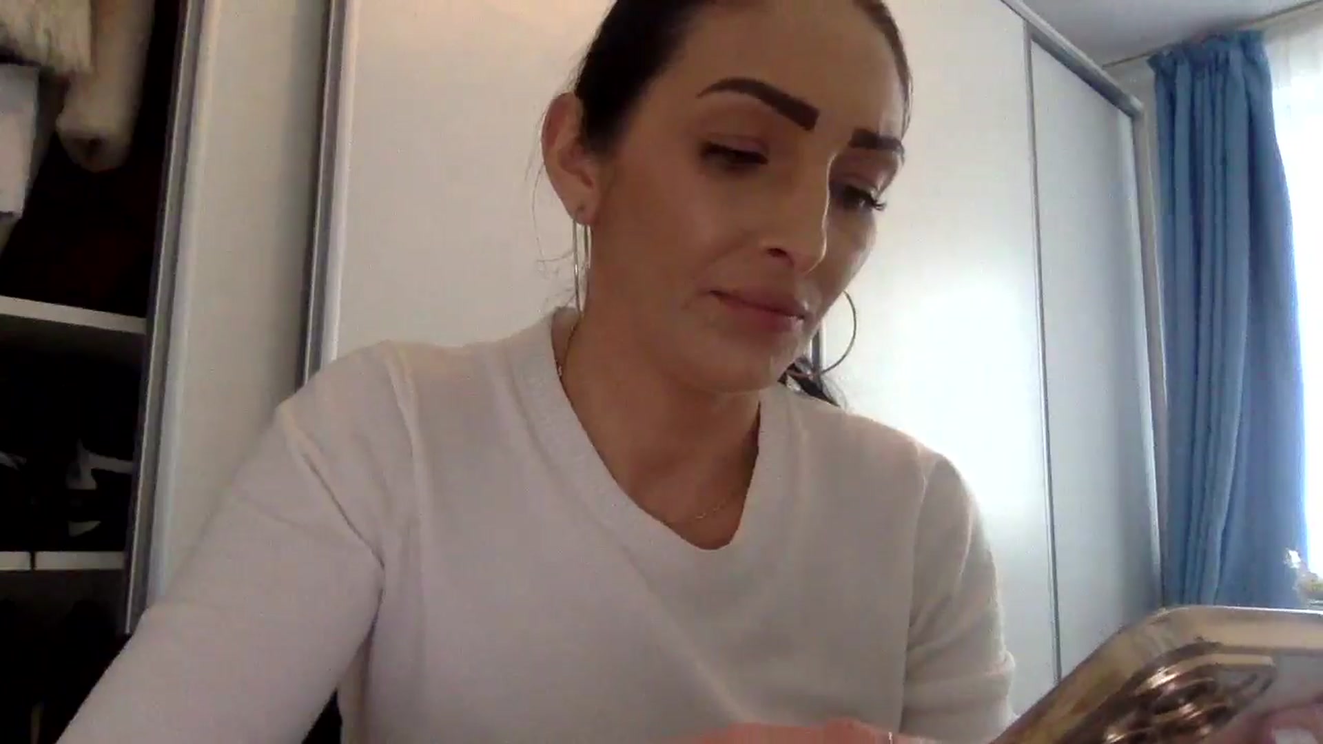 Gallery image thumbnail from Julia0410's myfreecams stream on, 04/07/2025, 14:24 image 2 of 20