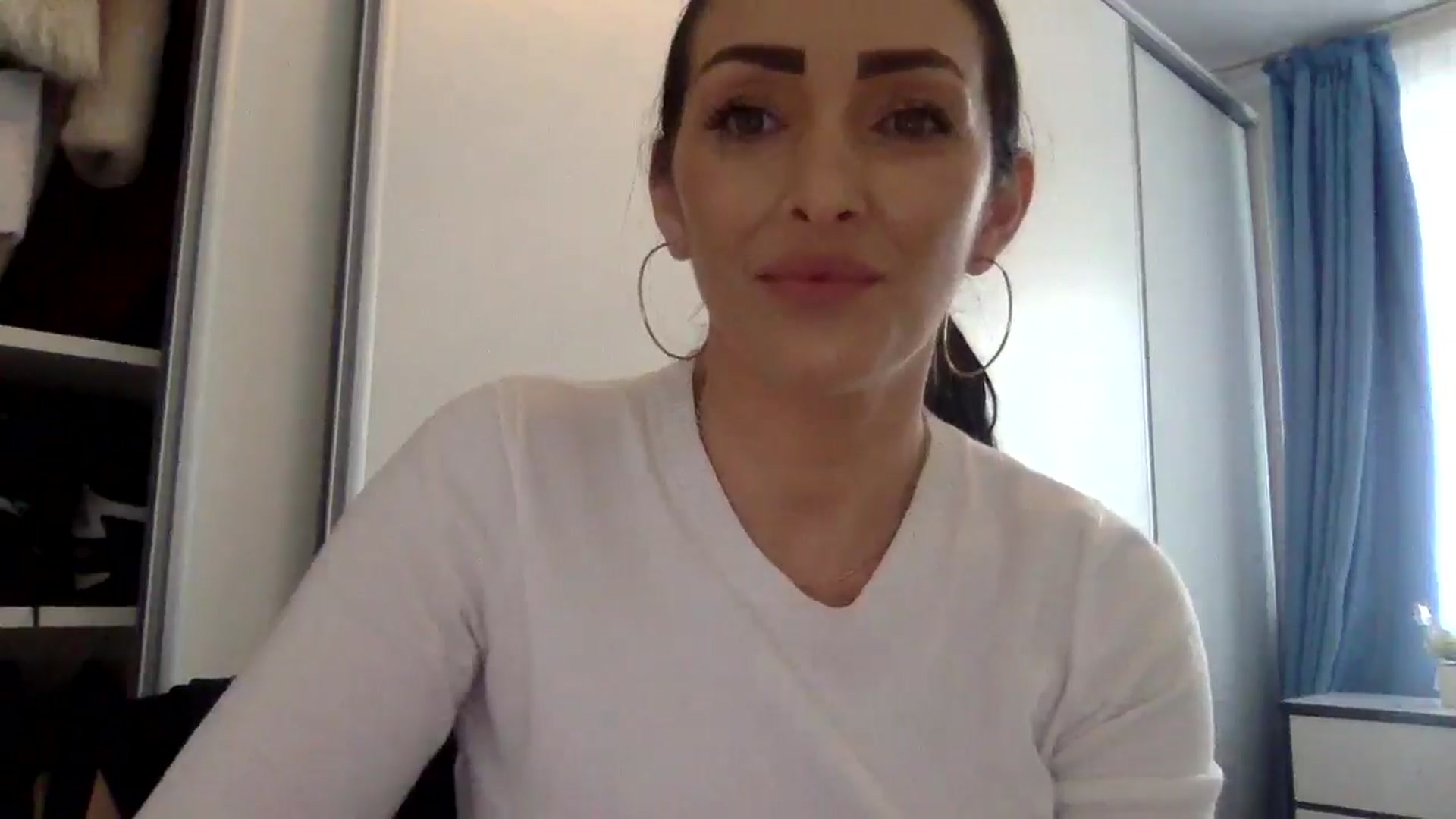 Gallery image thumbnail from Julia0410's myfreecams stream on, 04/07/2025, 14:24 image 7 of 20