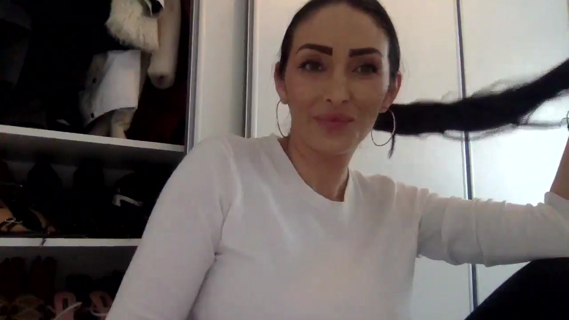 Gallery image thumbnail from Julia0410's myfreecams stream on, 04/07/2025, 14:24 image 9 of 20