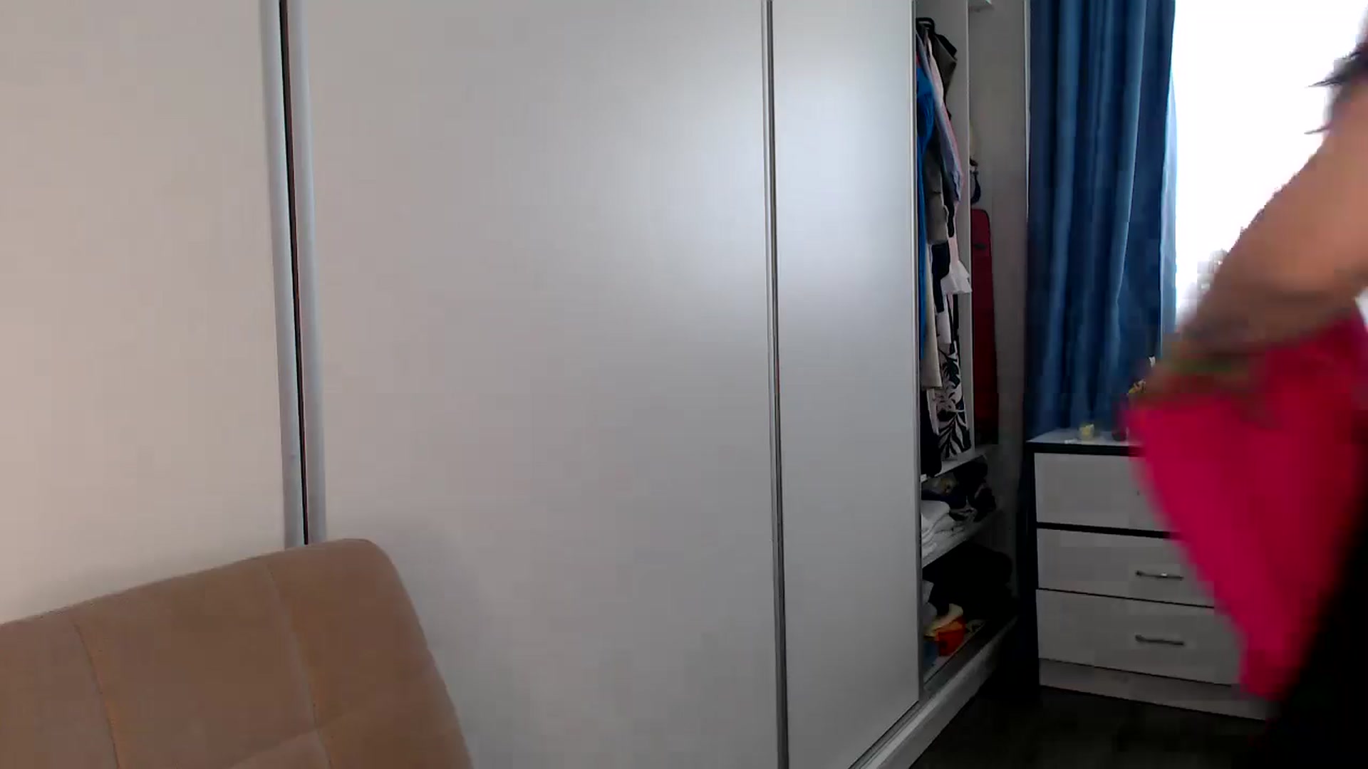 Gallery image thumbnail from Julia0410's myfreecams stream on, 05/28/2025, 14:38 image 10 of 20