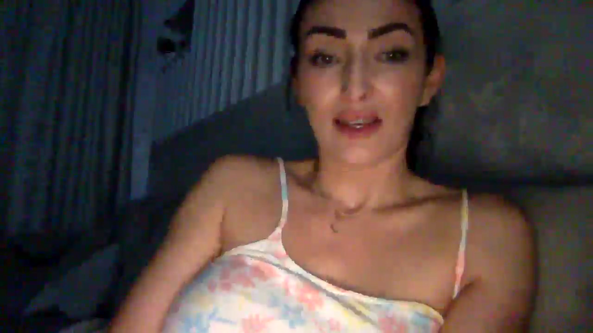 Gallery image thumbnail from Julia0410's myfreecams stream on, 12/08/2025, 21:30 image 4 of 20