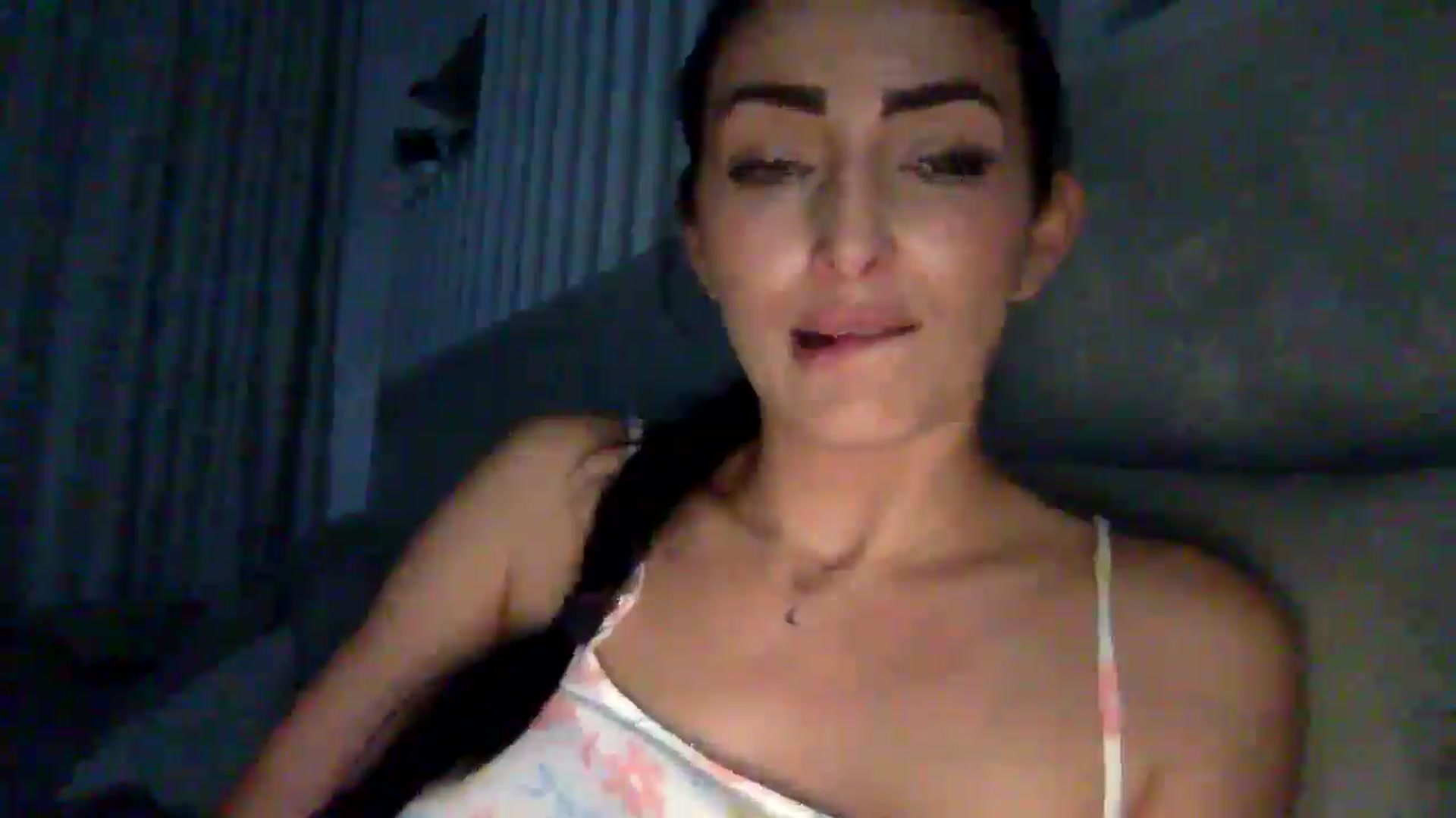 Gallery image thumbnail from Julia0410's myfreecams stream on, 12/08/2025, 21:30 image 3 of 20
