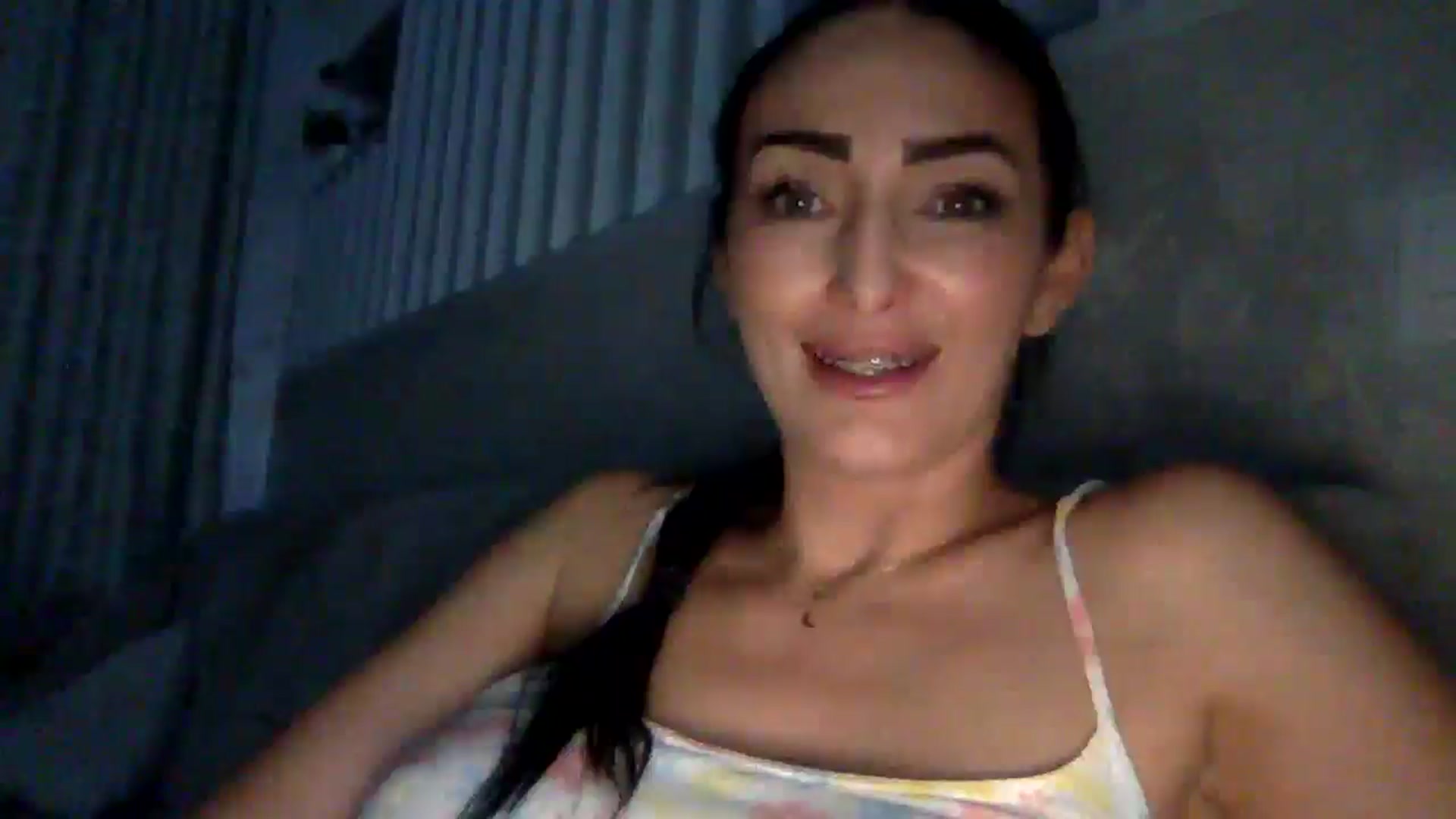 Gallery image thumbnail from Julia0410's myfreecams stream on, 12/08/2025, 21:30 image 2 of 20