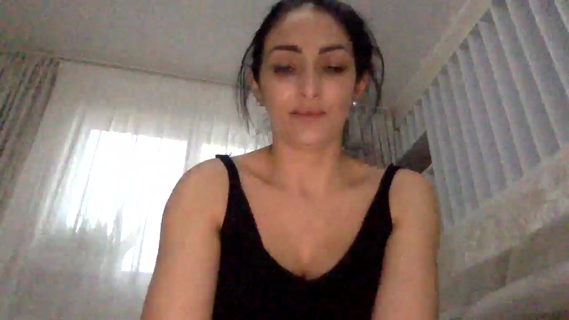 Gallery image thumbnail from Julia0410's myfreecams stream on, 01/08/2026, 13:58 image 12 of 20