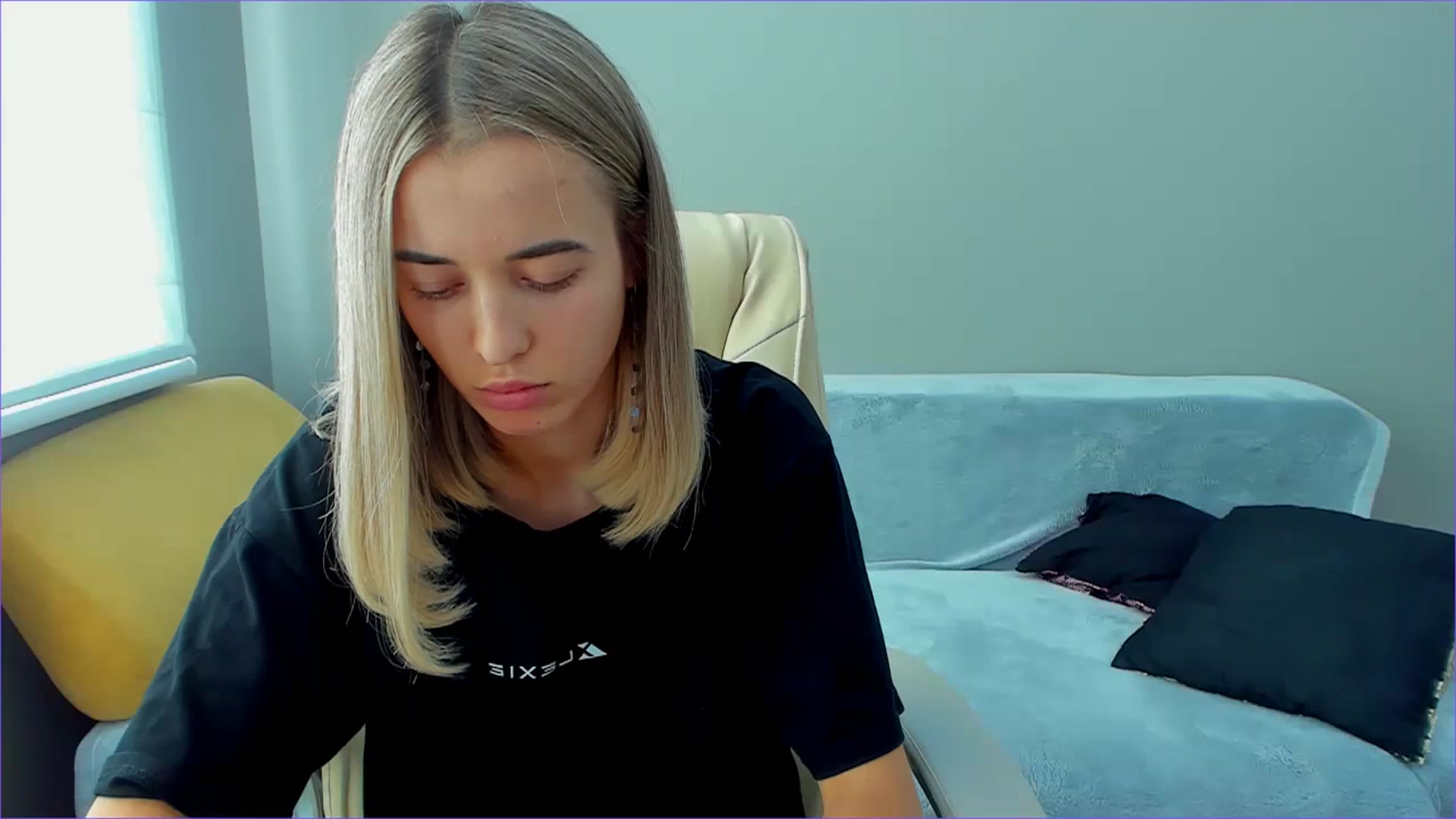 Gallery image thumbnail from JuliaDreamsi's myfreecams stream on, 09/26/2023, 11:27 image 10 of 20