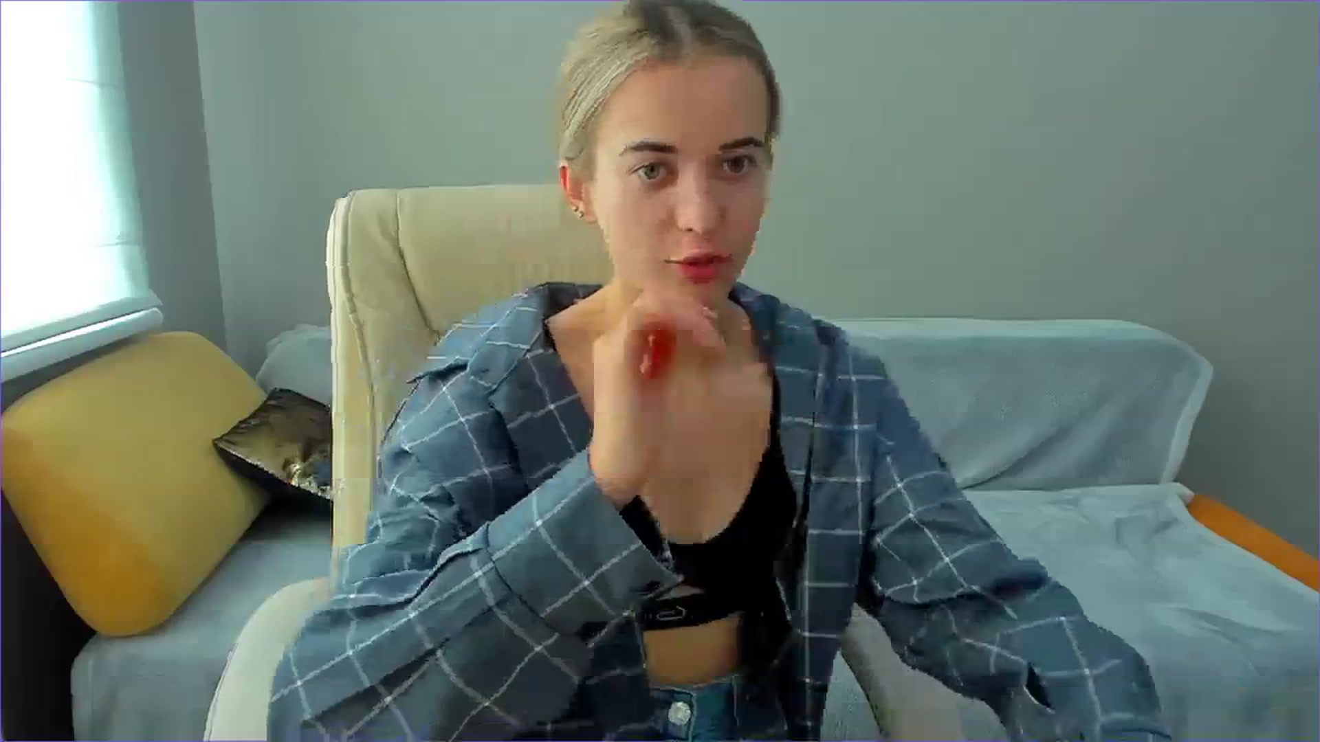 Gallery image thumbnail from JuliaDreamsi's myfreecams stream on, 09/29/2023, 13:01 image 12 of 20