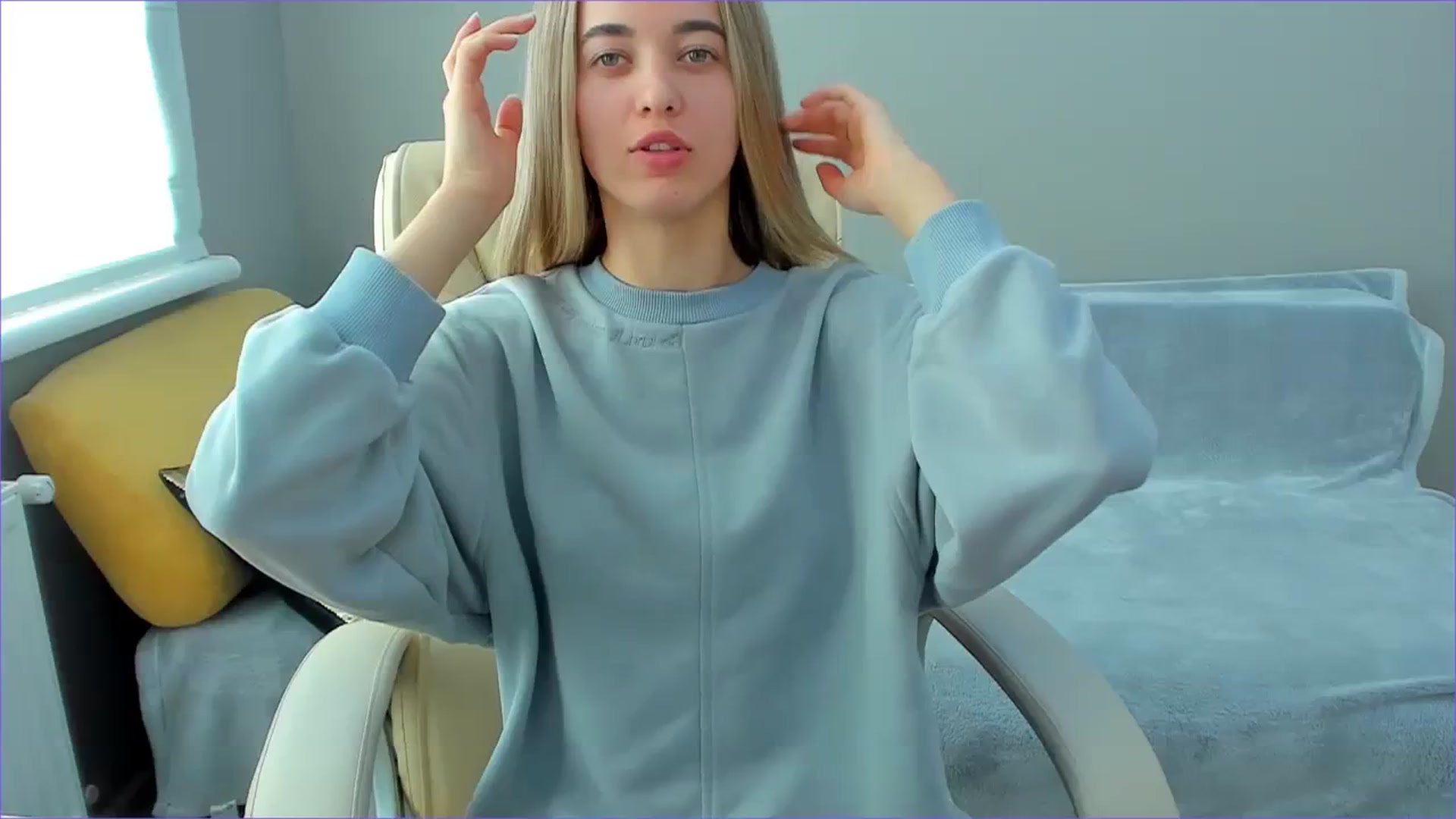 Gallery image thumbnail from JuliaDreamsi's myfreecams stream on, 10/03/2023, 11:29 image 1 of 20