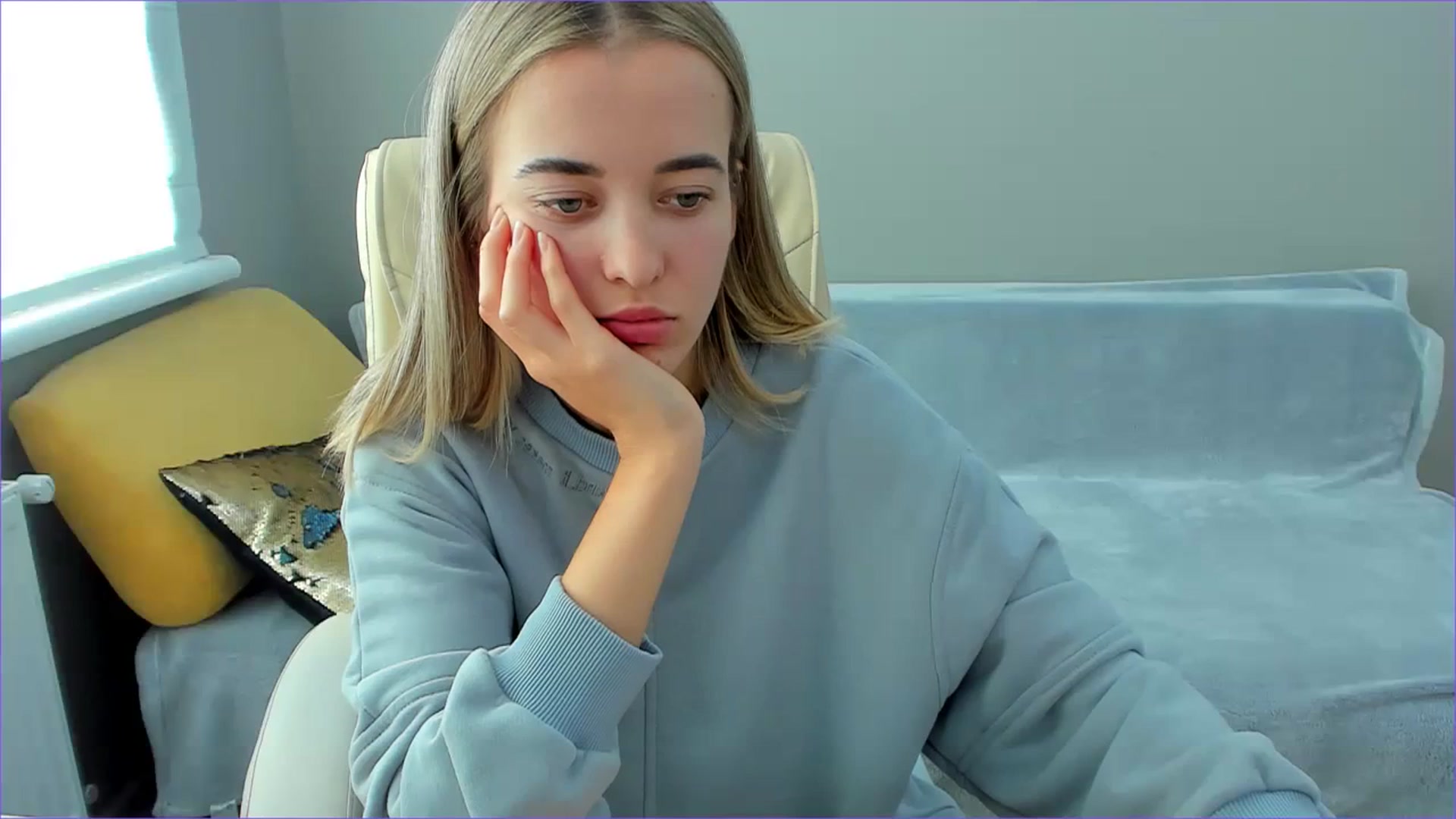 Gallery image thumbnail from JuliaDreamsi's myfreecams stream on, 10/03/2023, 11:29 image 2 of 20