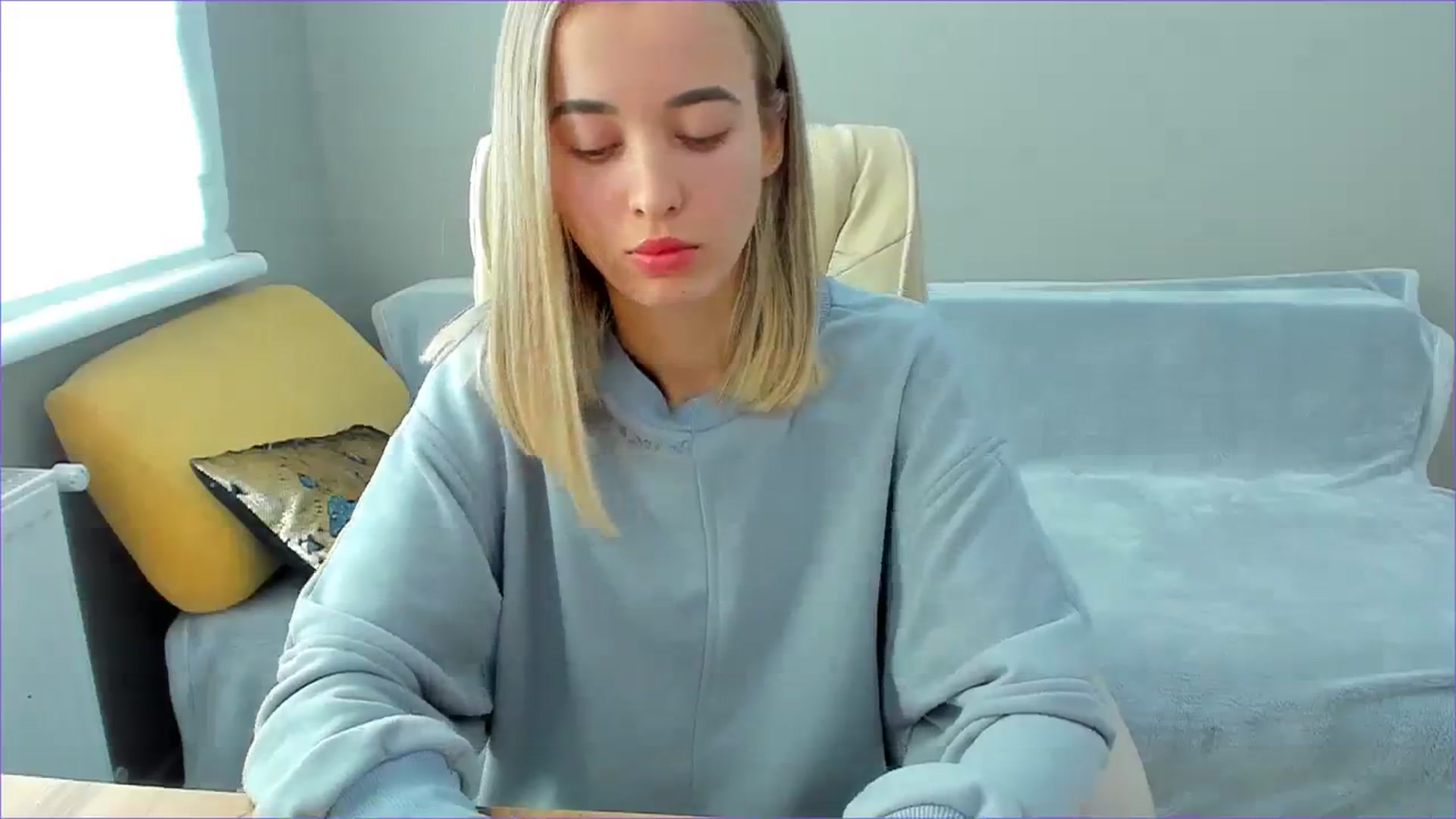 Gallery image thumbnail from JuliaDreamsi's myfreecams stream on, 10/03/2023, 11:29 image 17 of 20