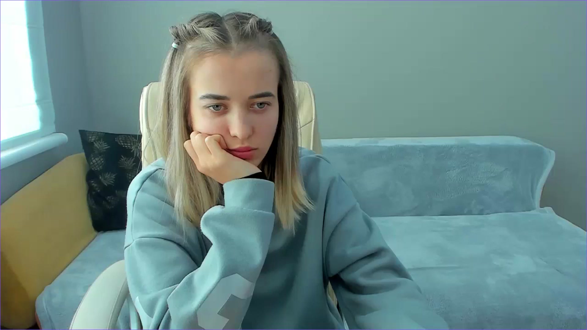 Gallery image thumbnail from JuliaDreamsi's myfreecams stream on, 10/11/2023, 11:36 image 7 of 20