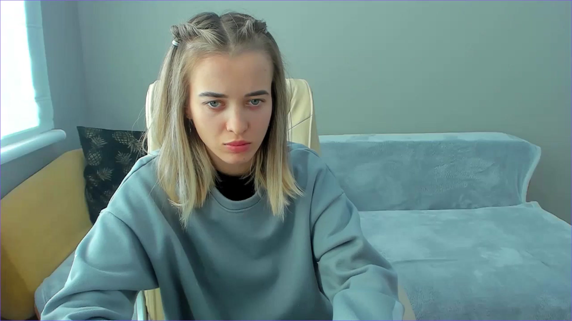 Gallery image thumbnail from JuliaDreamsi's myfreecams stream on, 10/11/2023, 11:36 image 17 of 20