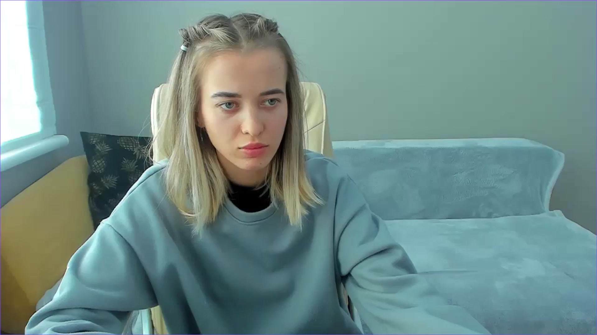 Gallery image thumbnail from JuliaDreamsi's myfreecams stream on, 10/11/2023, 11:36 image 15 of 20