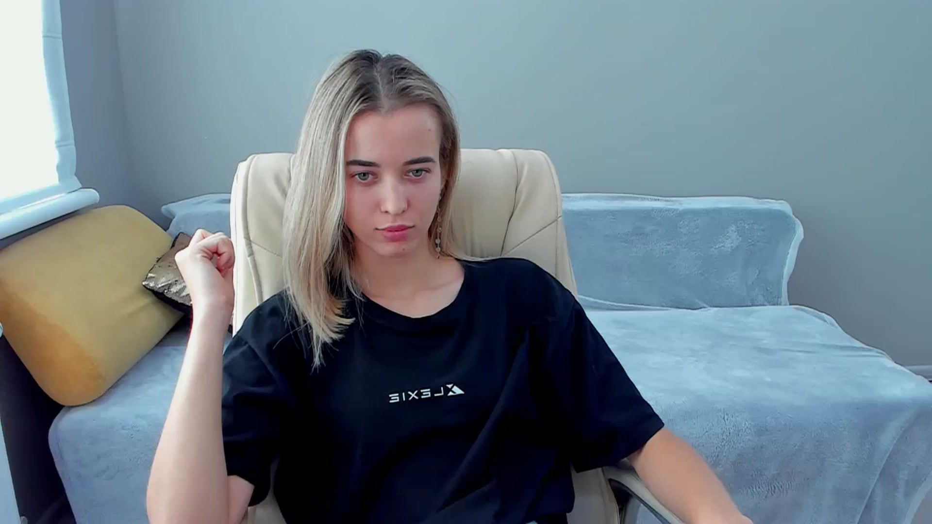 Gallery image thumbnail from JuliaDreamsi's myfreecams stream on, 10/28/2023, 10:52 image 1 of 20