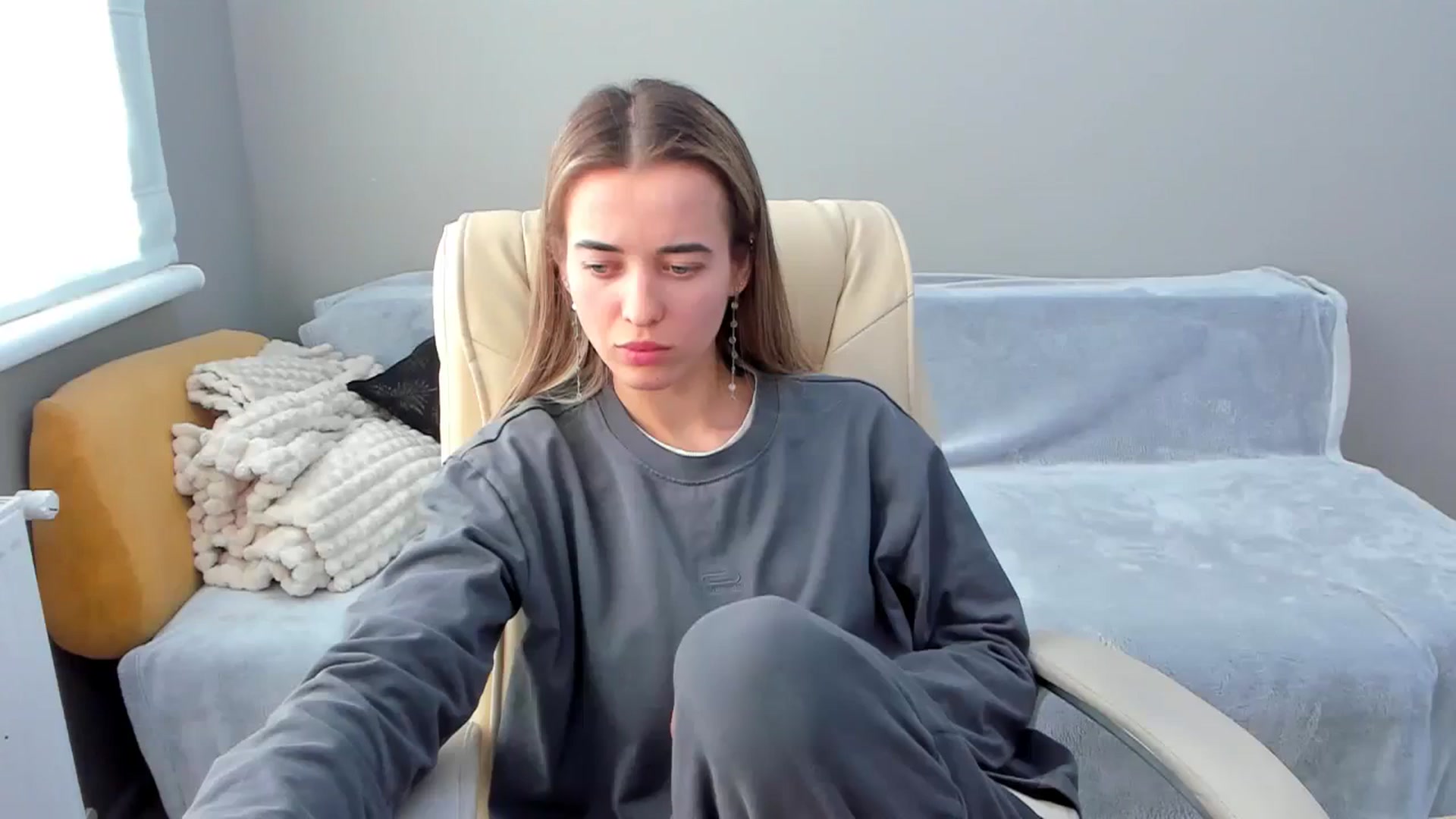 Gallery image thumbnail from JuliaDreamsi's myfreecams stream on, 12/30/2023, 12:24 image 7 of 20