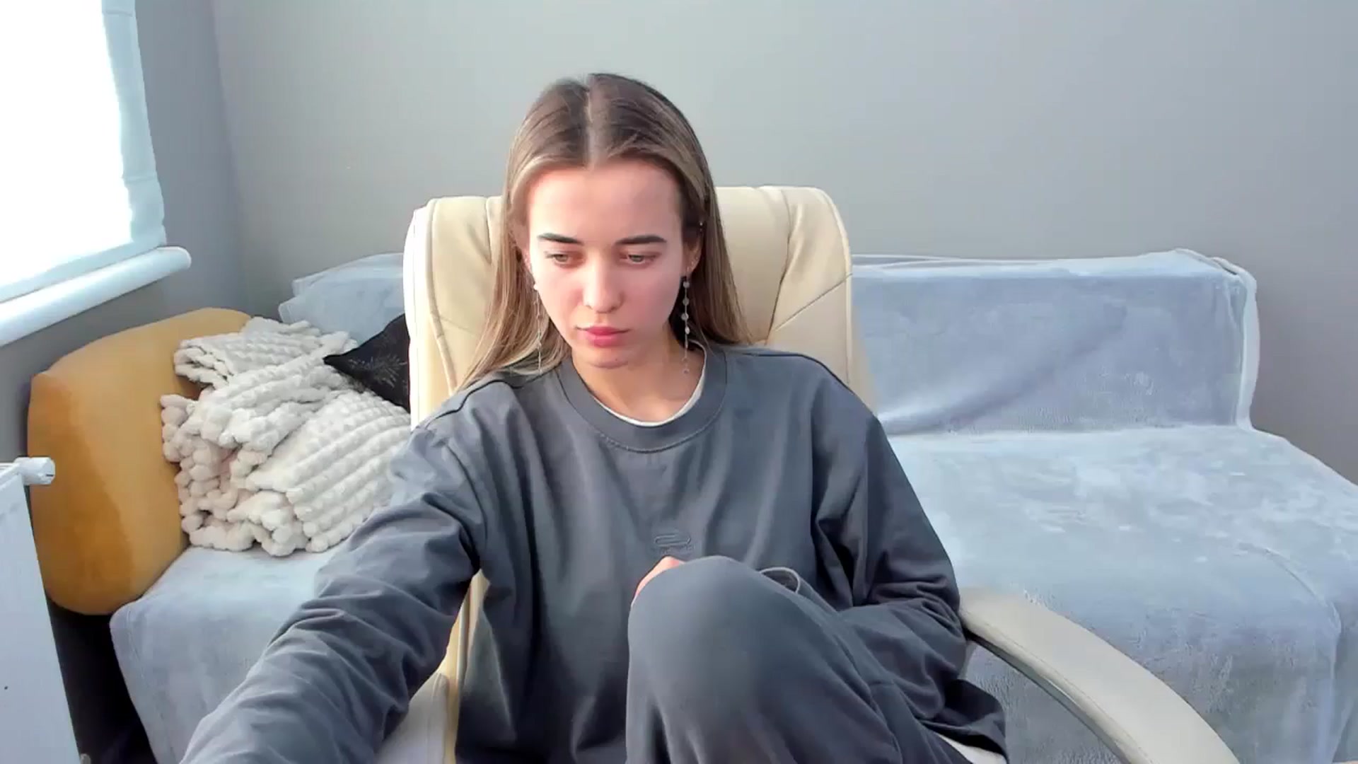 Gallery image thumbnail from JuliaDreamsi's myfreecams stream on, 12/30/2023, 12:24 image 6 of 20
